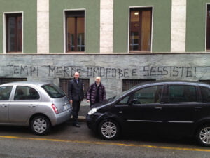 Gay: Ncd, vandali contro sede giornale 'Tempi' a Milano